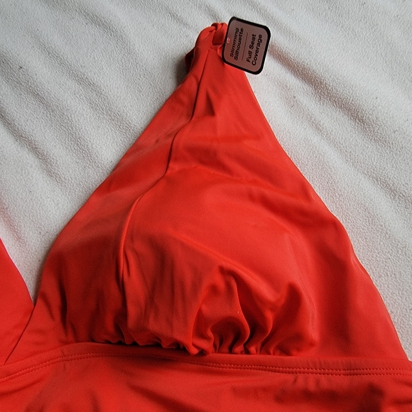 CUTE RED ONE PIECE - Picture 5 of 7